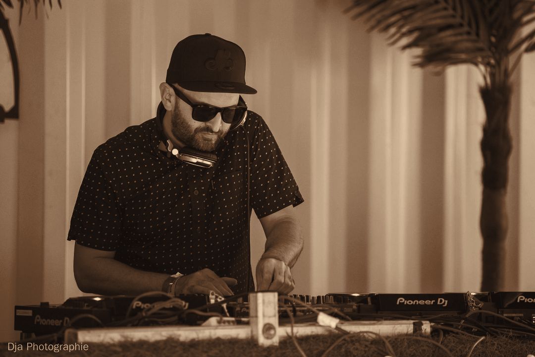 Jonathan Pepin aux platines, Piknic Électronik, Montréal, 2016